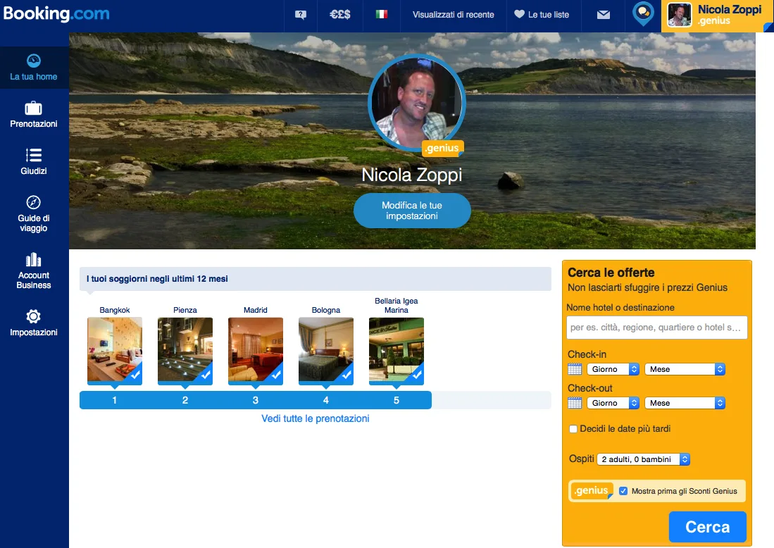 Pagina profilo utente su Booking.com con lista delle prenotazioni recenti e opzioni di ricerca offerte.
