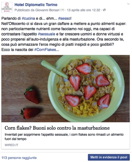Post su Facebook dell'Hotel Diplomatic Torino su corn flakes e la loro storia, con immagine di una ciotola di cereali con fragole.